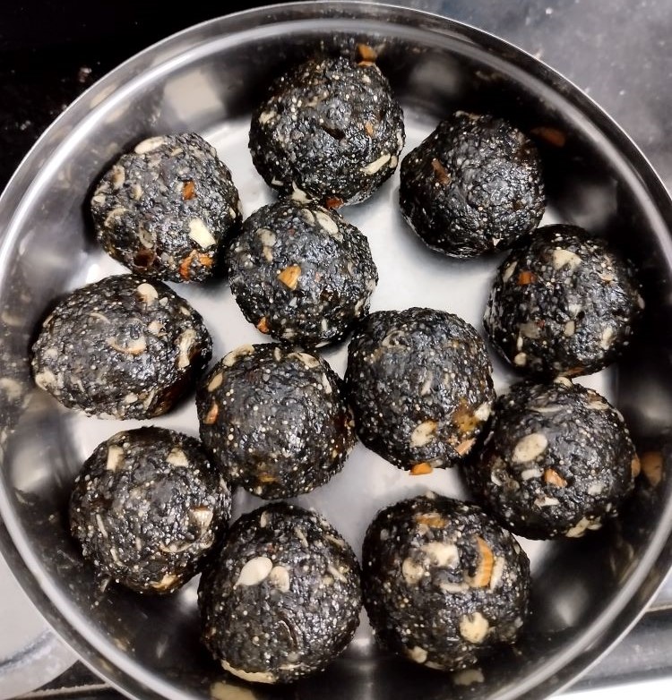 Black Tal Kachariyu